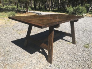 How to chose wood for your handmade table in bend, oregon